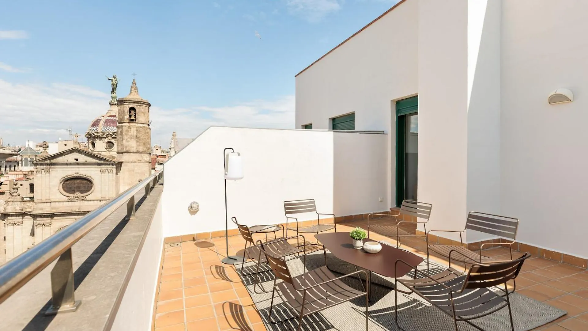 Ola Living Merce Barcelona 0*,  Spanyolország